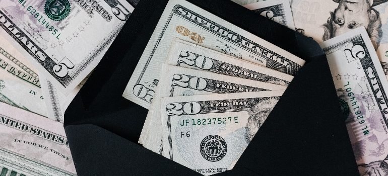 money in the envelope